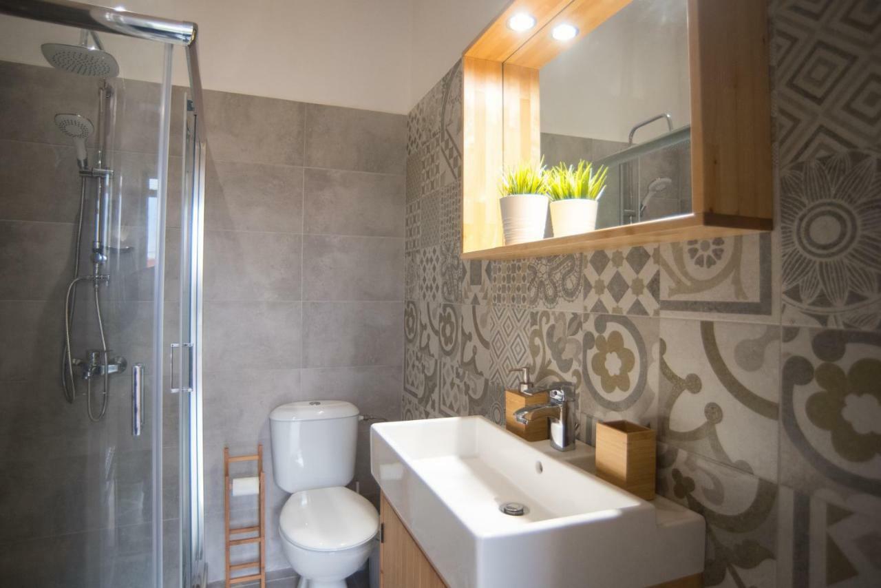 La Casa Rosa Apartment Lefkada City ภายนอก รูปภาพ