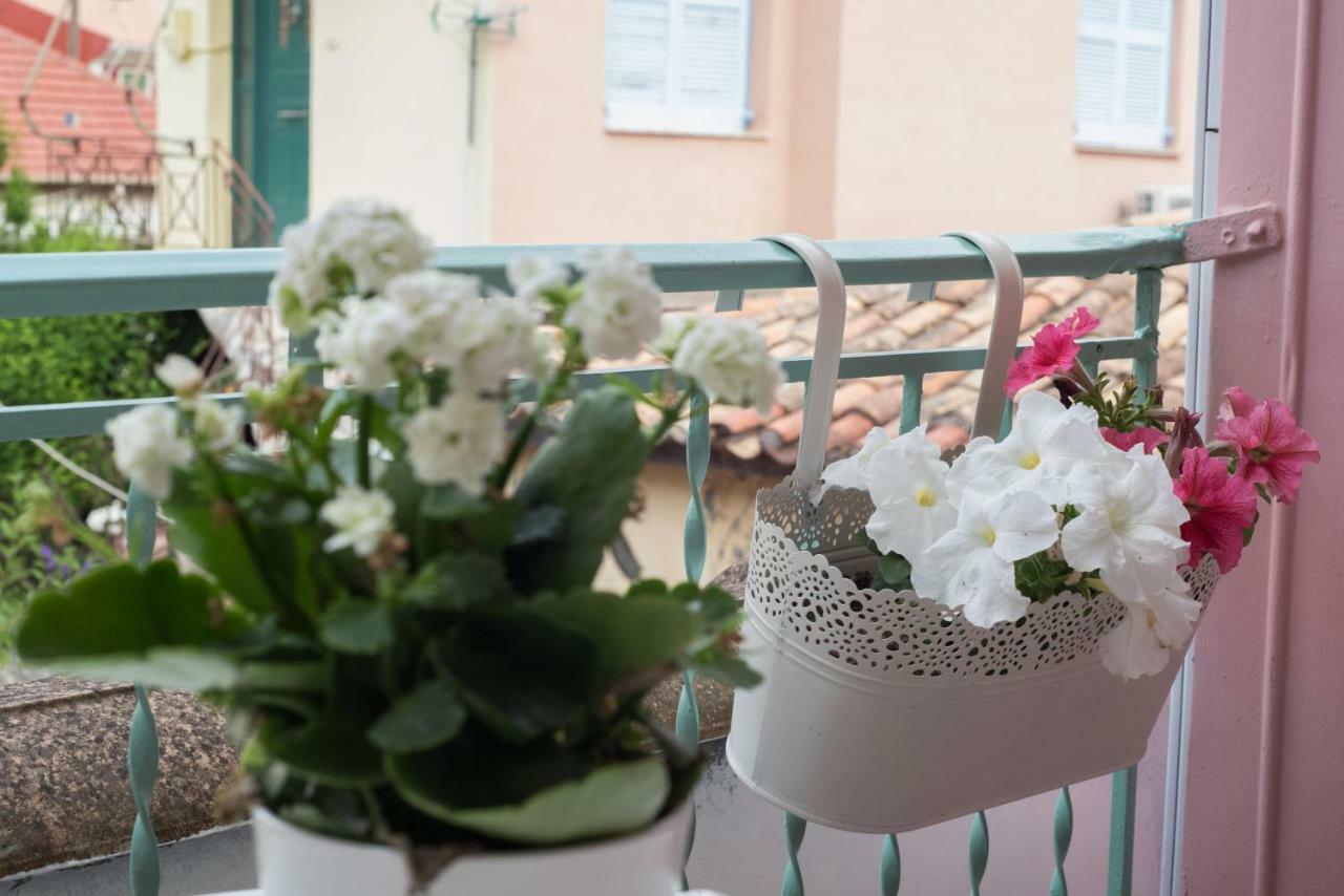 La Casa Rosa Apartment Lefkada City ภายนอก รูปภาพ